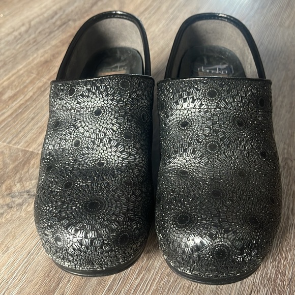 Dansko Clogs Size 37 ( US 6.5-7) - Picture 12 of 16